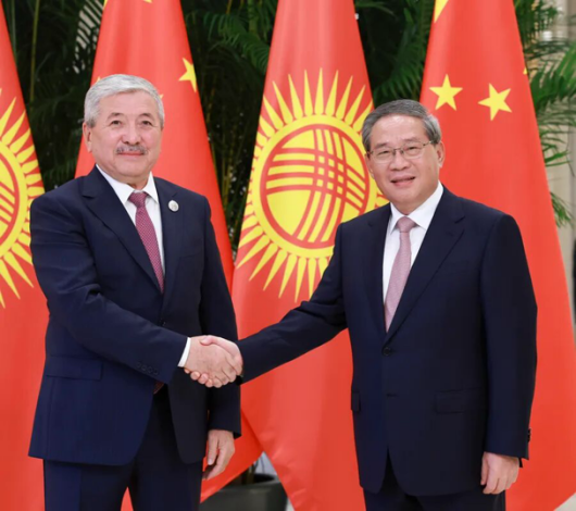 李强会见吉尔吉斯斯坦总理卡瑟马利耶夫-华闻时空